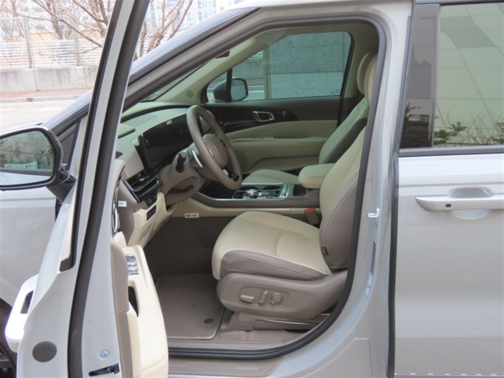 KIA Carnival 2024 Blanco - Importación desde Corea - HF Imports Iquique - Foto 13