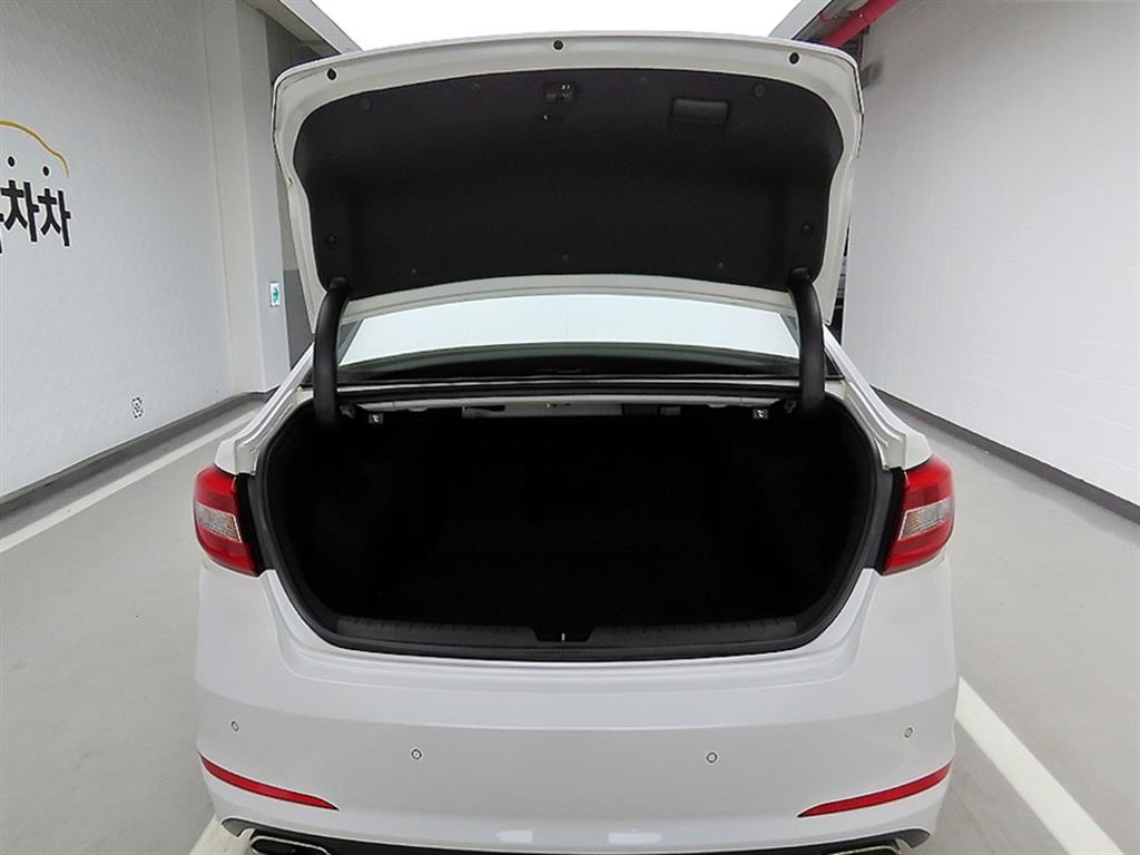 HYUNDAI Sonata - Vista 5