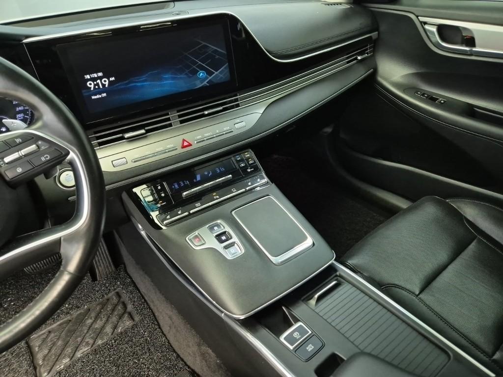 HYUNDAI Grandeur - Vista 12