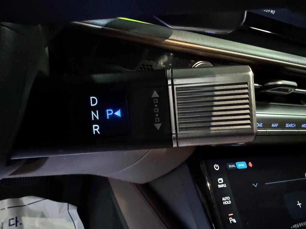 HYUNDAI Grandeur - Vista 11