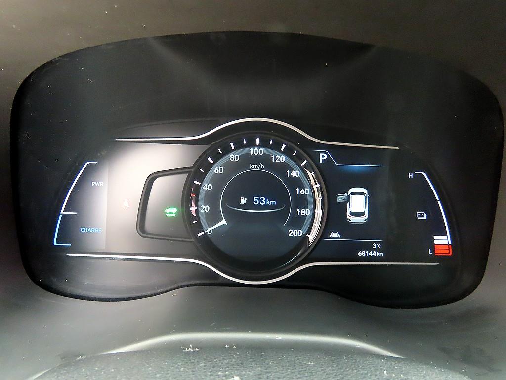 HYUNDAI Kona - Vista 9