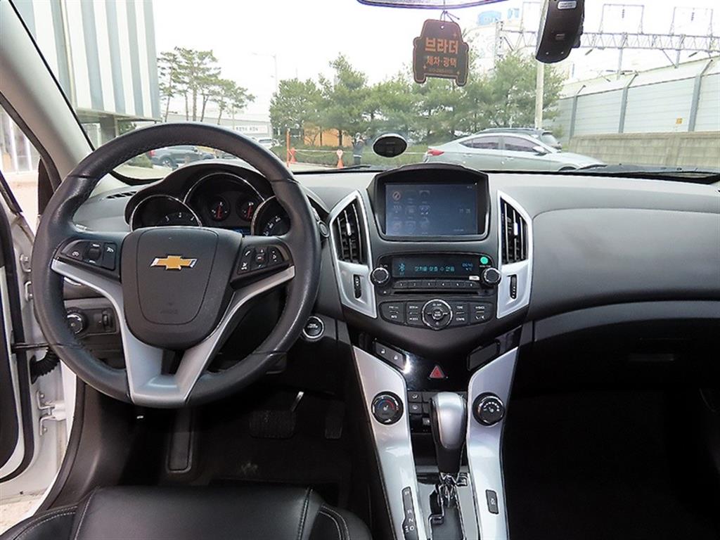 Chevrolet Cruise - Vista 7
