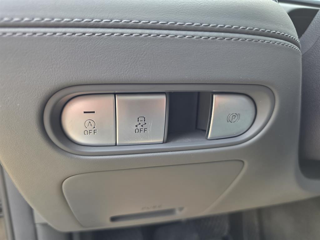 Genesis G90 - Vista 11