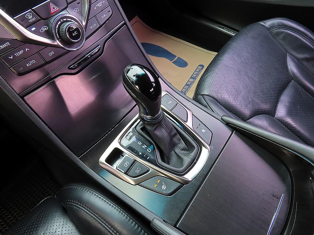 HYUNDAI Grandeur - Vista 10