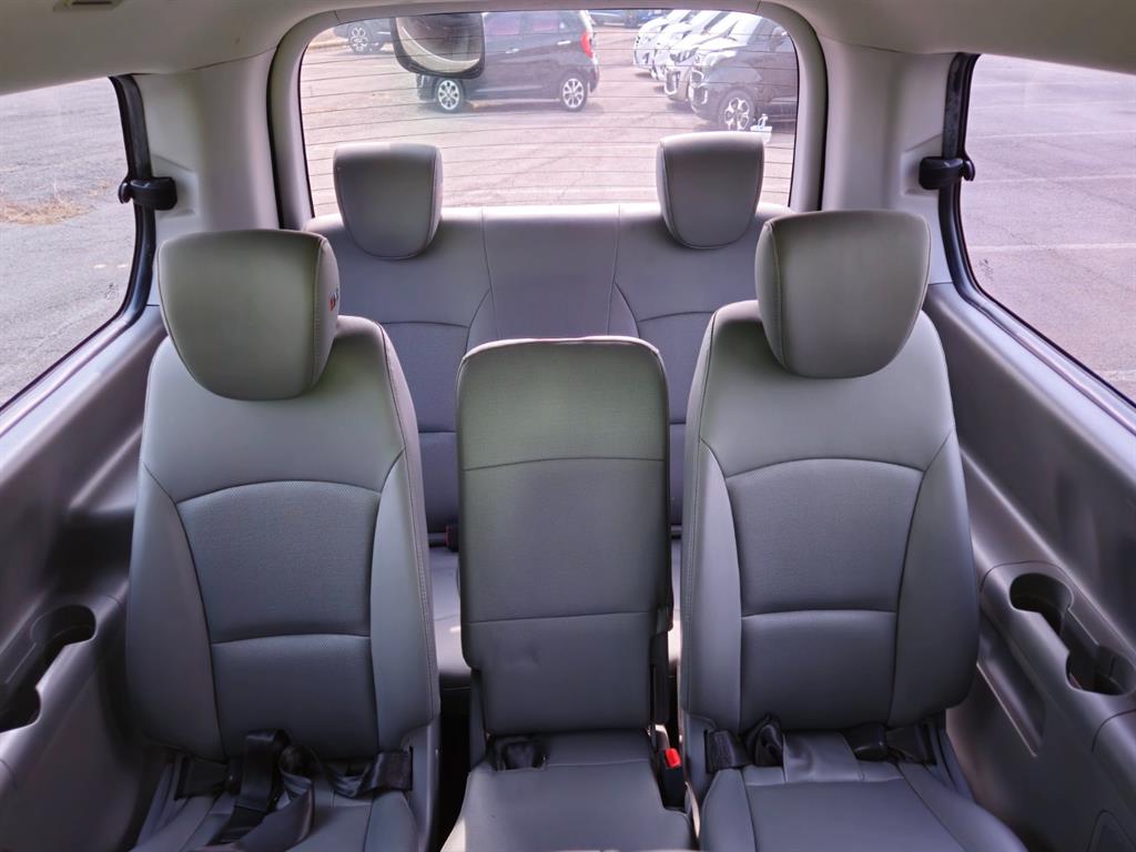 HYUNDAI Starex - Vista 12