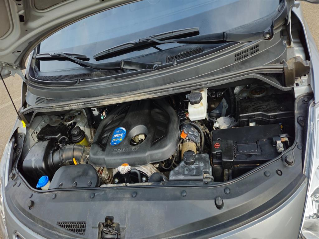 HYUNDAI Starex - Vista 6