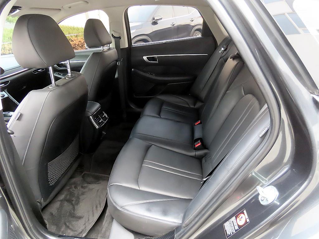 HYUNDAI Sonata - Vista 6