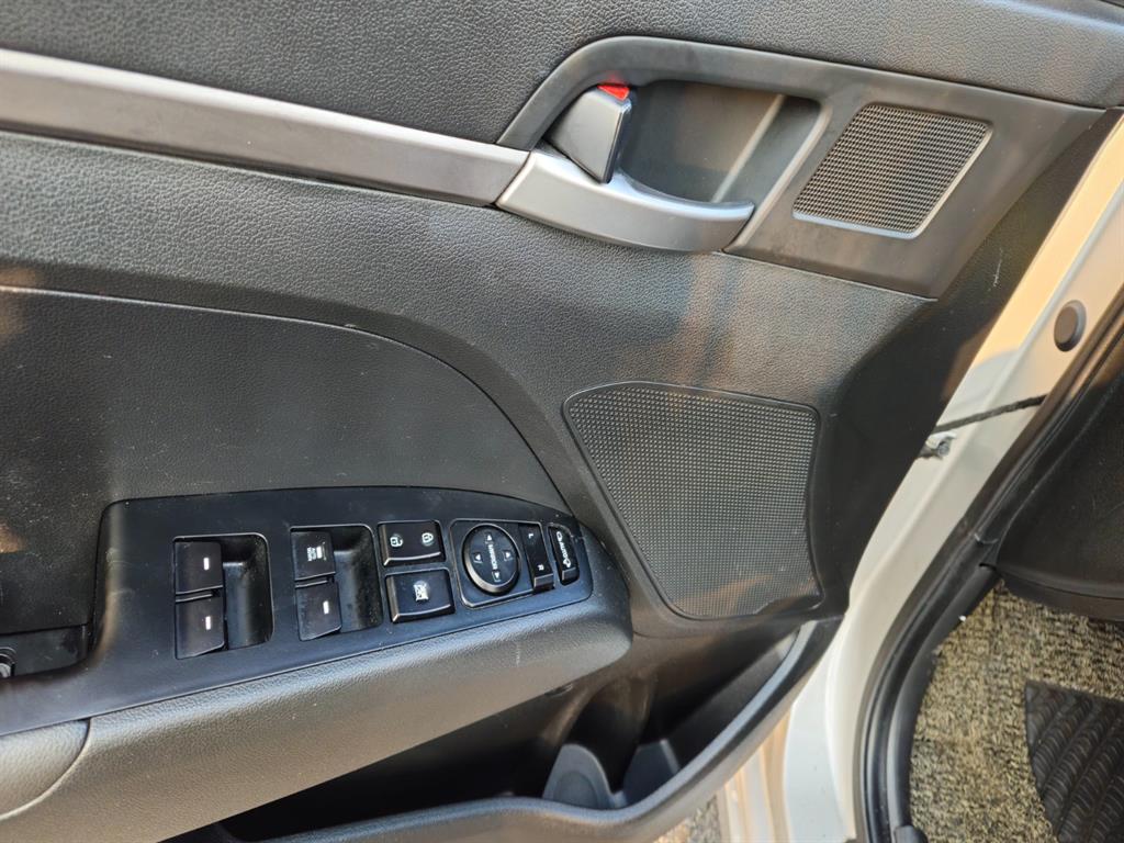 HYUNDAI Avante 2016 Plateado - Importación desde Corea - HF Imports Iquique - Foto 13