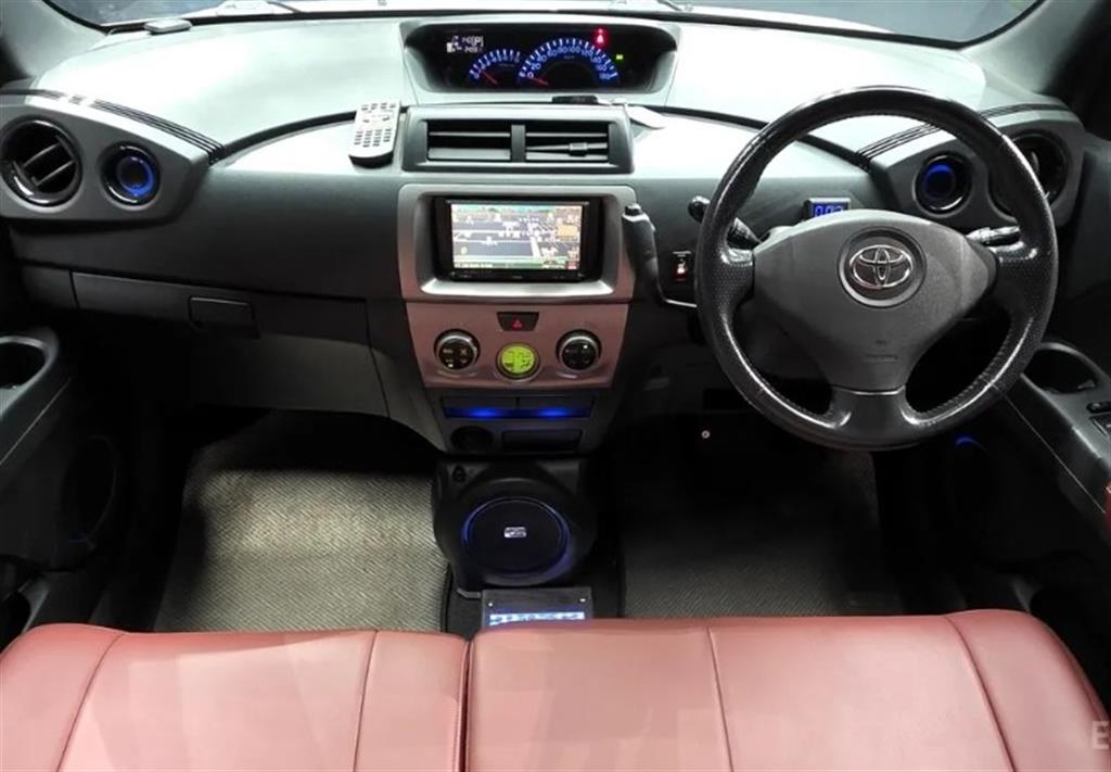 Toyota bB - Vista 7