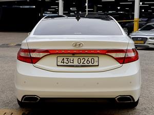 HYUNDAI Grandeur - Vista 6