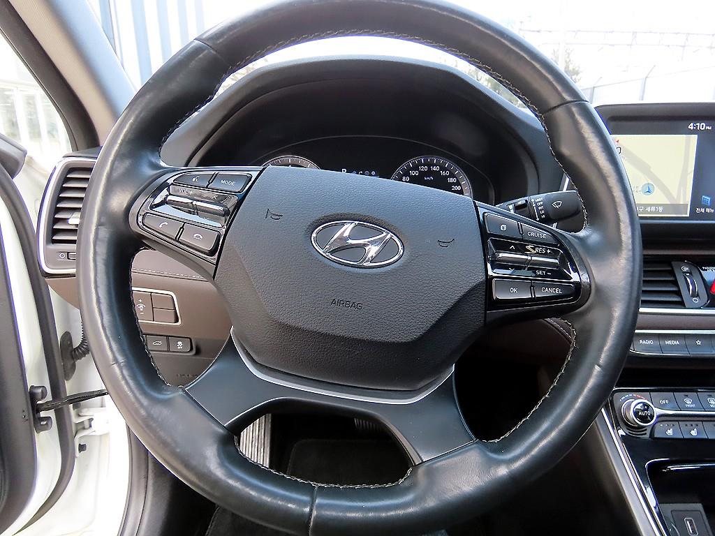 HYUNDAI Grandeur - Vista 8