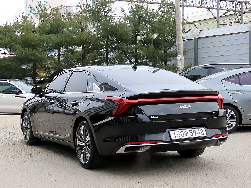 KIA K8 - Vista 3