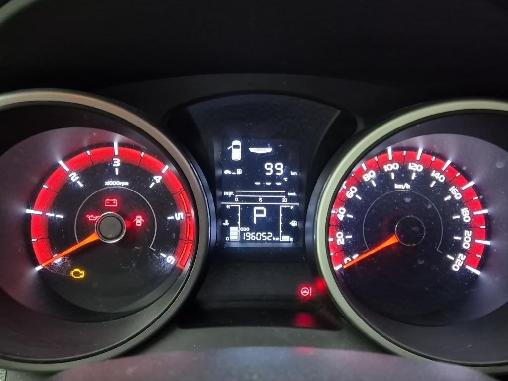 Ssangyong Tivoli - Vista 6