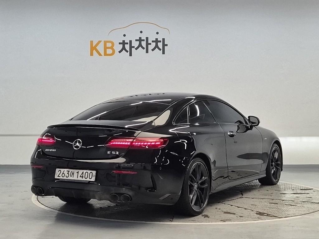 Mercedes Benz E class - Vista 3