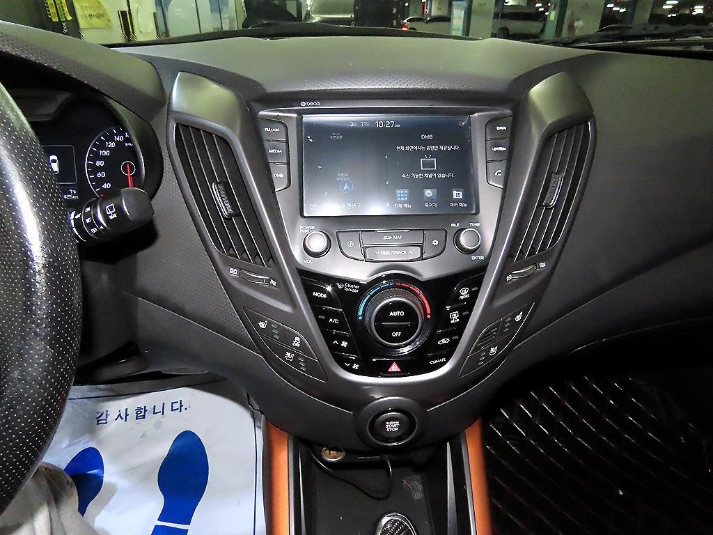 HYUNDAI Veloster - Vista 11