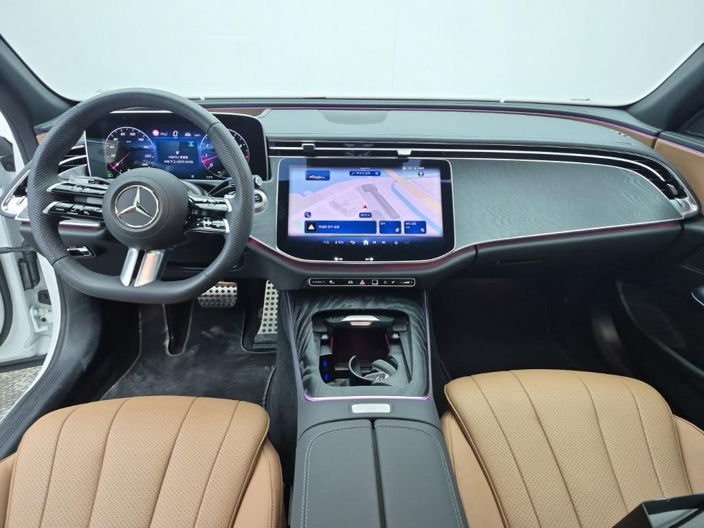 Mercedes Benz E class - Vista 5