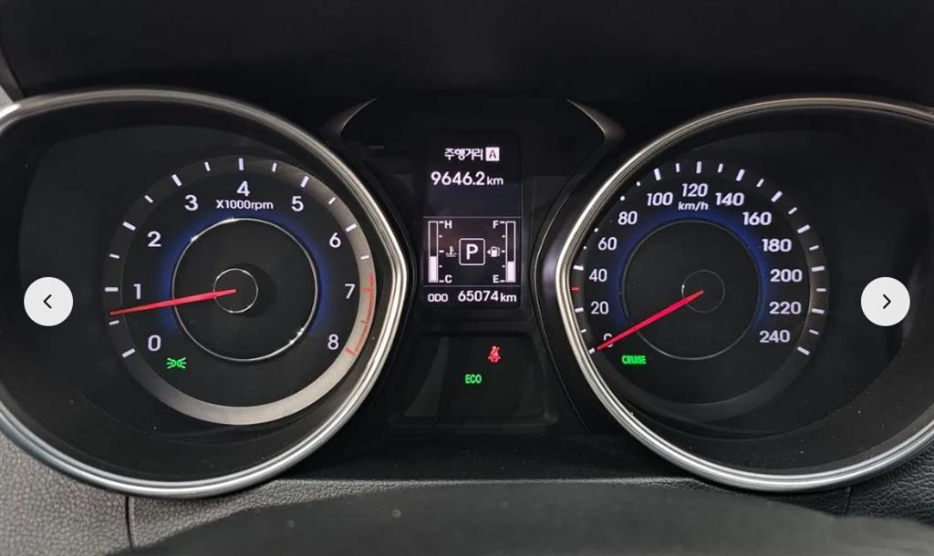 HYUNDAI Avante - Vista 8