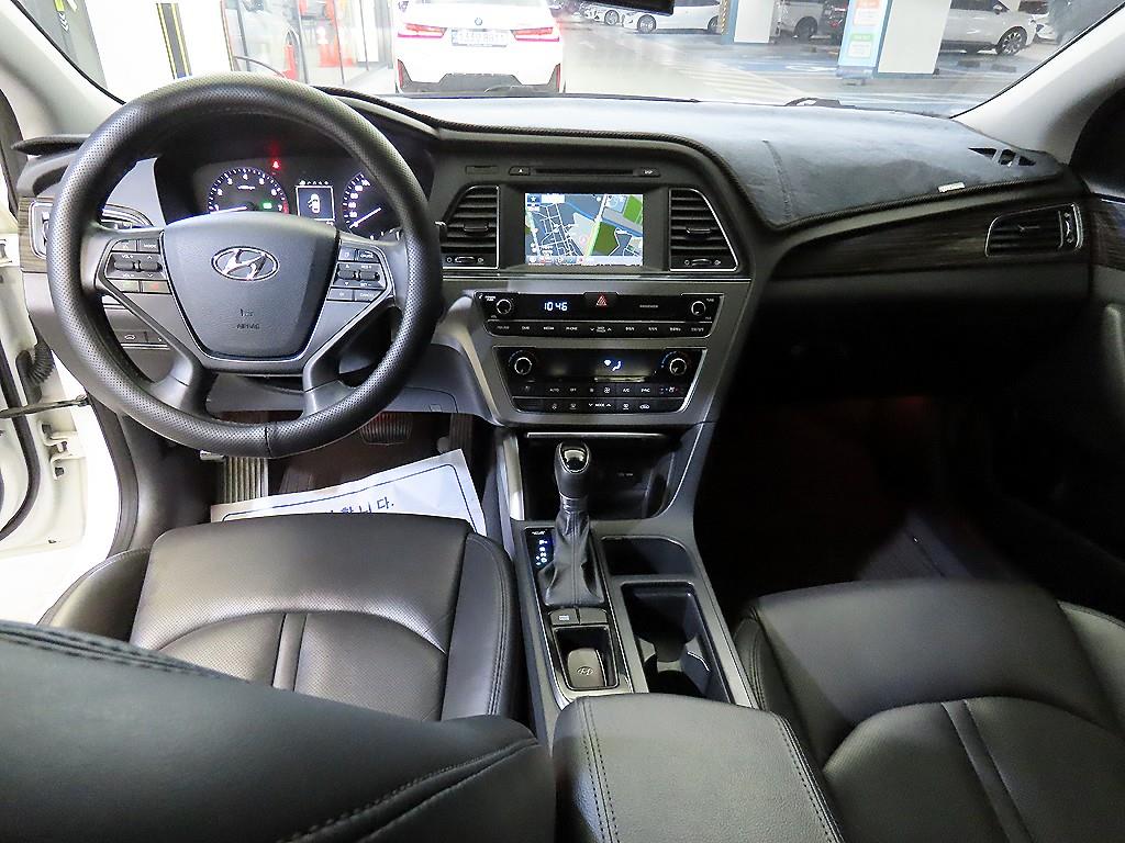 HYUNDAI Sonata - Vista 10