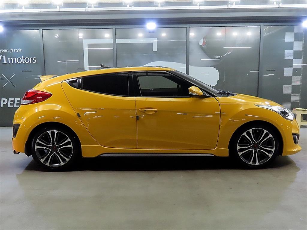 HYUNDAI Veloster - Vista 3
