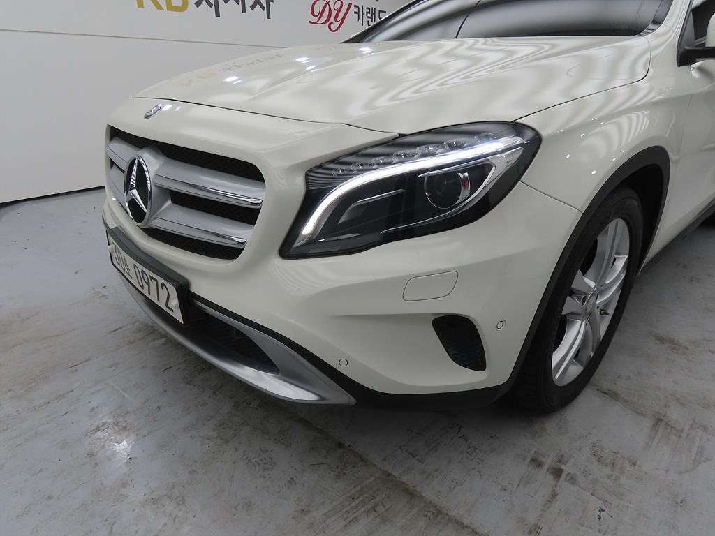Mercedes Benz GLA Class 2016 Blanco - Importación desde Corea - HF Imports Iquique - Foto 17
