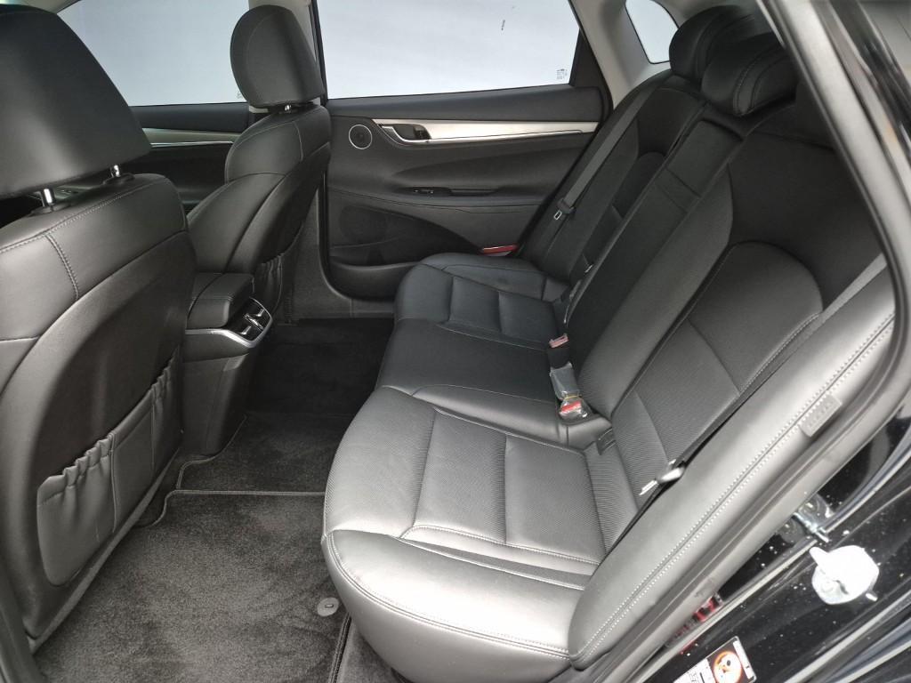 HYUNDAI Grandeur - Vista 12