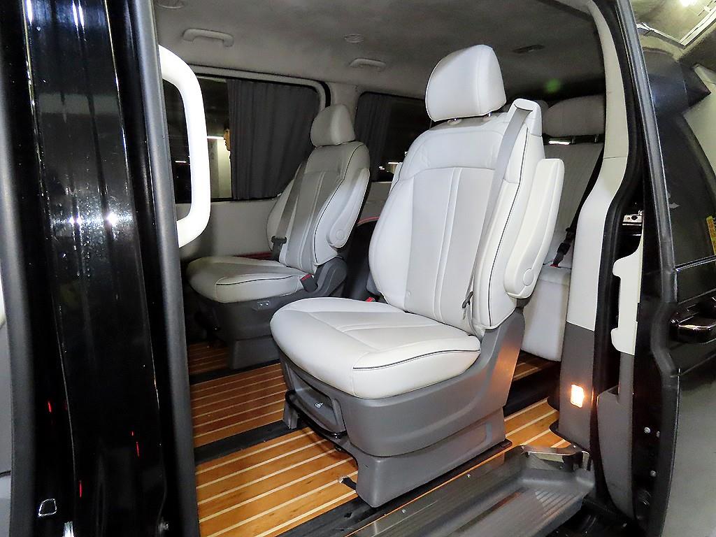 HYUNDAI Staria - Vista 7