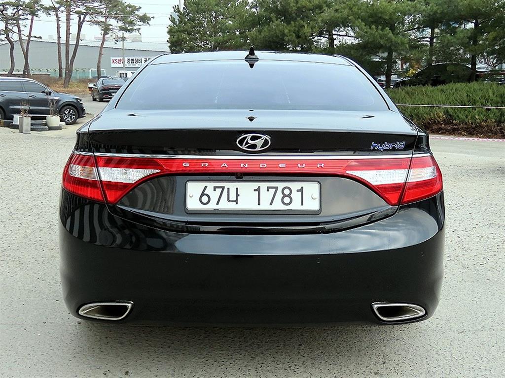 HYUNDAI Grandeur - Vista 4