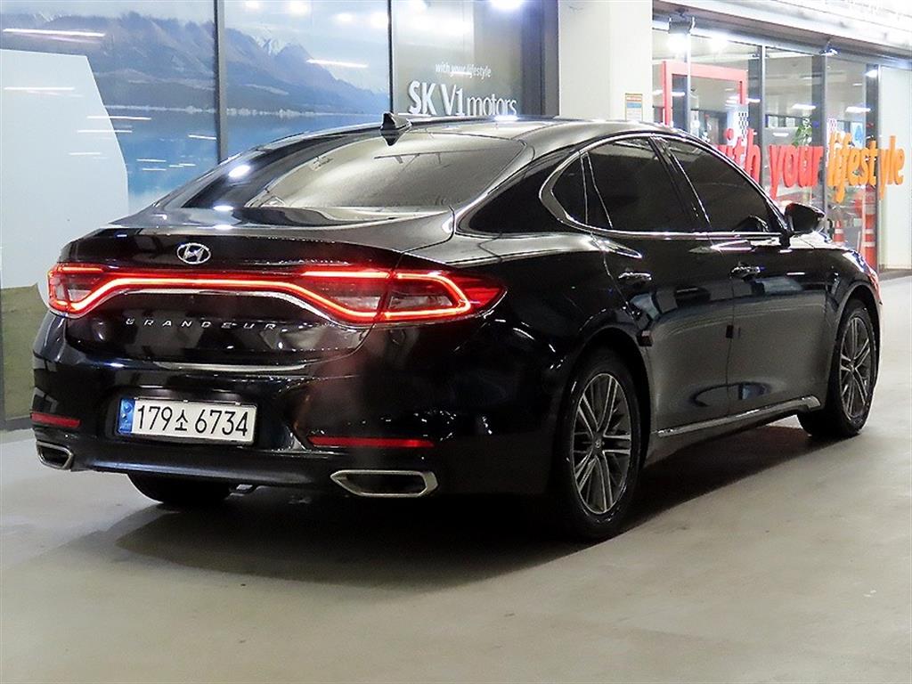 HYUNDAI Grandeur - Vista 4