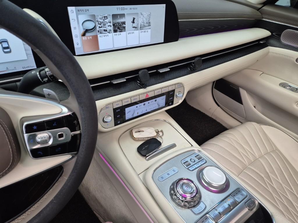 Genesis G90 - Vista 10