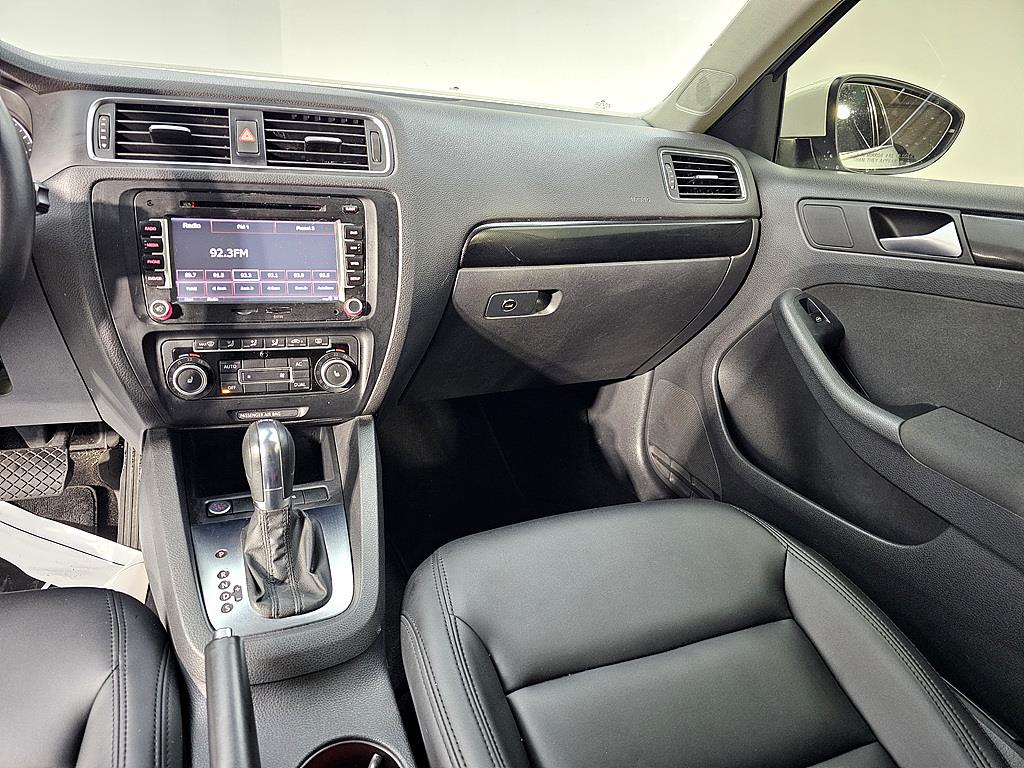 Volkswagen Jetta - Vista 10