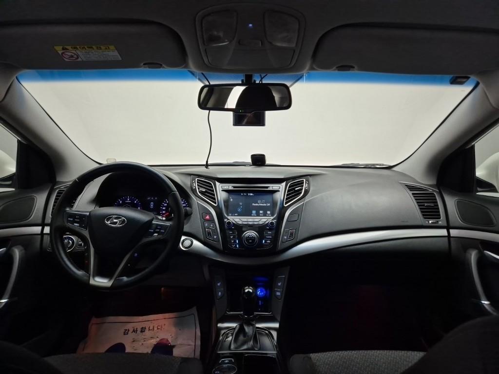 HYUNDAI i40 - Vista 7