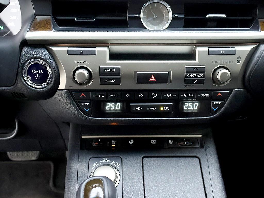 Lexus ES 2015 Blanco - Importación desde Corea - HF Imports Iquique - Foto 9