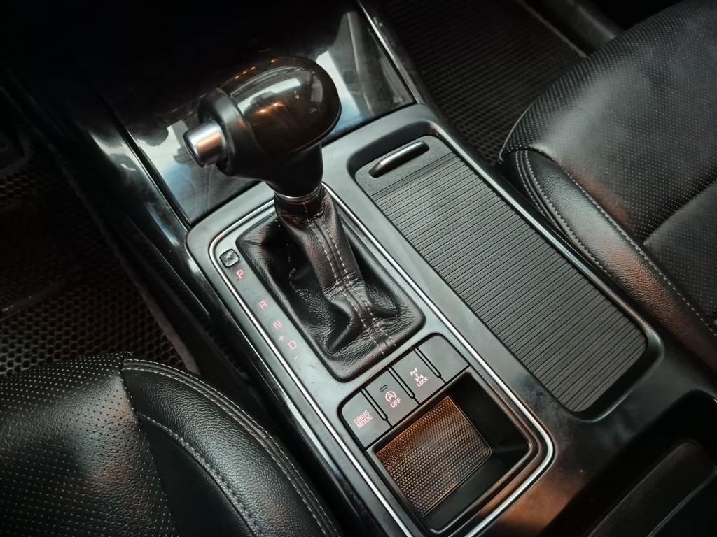 KIA Sorento - Vista 8