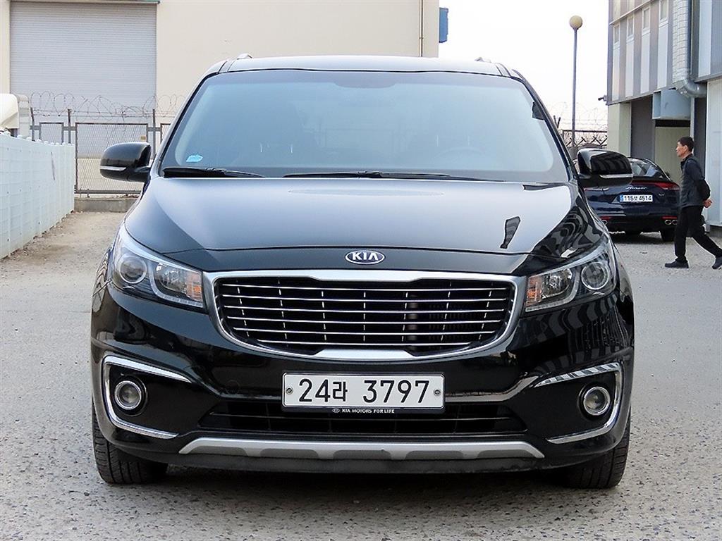 KIA Carnival 2015 Negro - Importación desde Corea - HF Imports Iquique - Foto 1