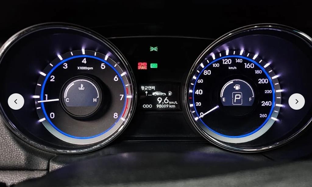 HYUNDAI Sonata - Vista 8