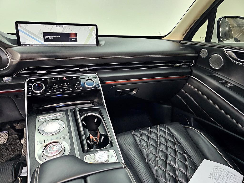 Genesis GV80 - Vista 10