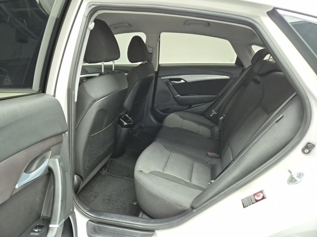 HYUNDAI i40 2016 Blanco - Importación desde Corea - HF Imports Iquique - Foto 18