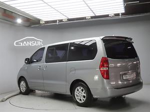 HYUNDAI Starex - Vista 6