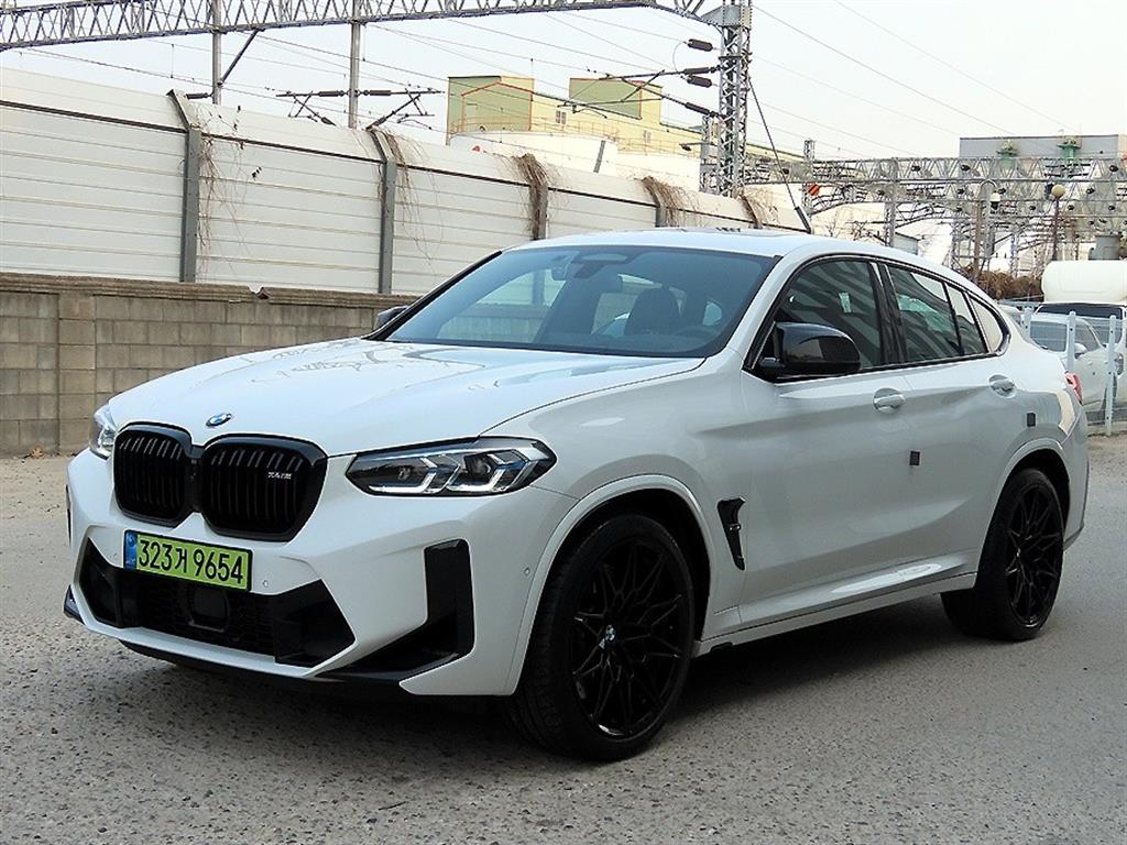 BMW X4M - Vista 2