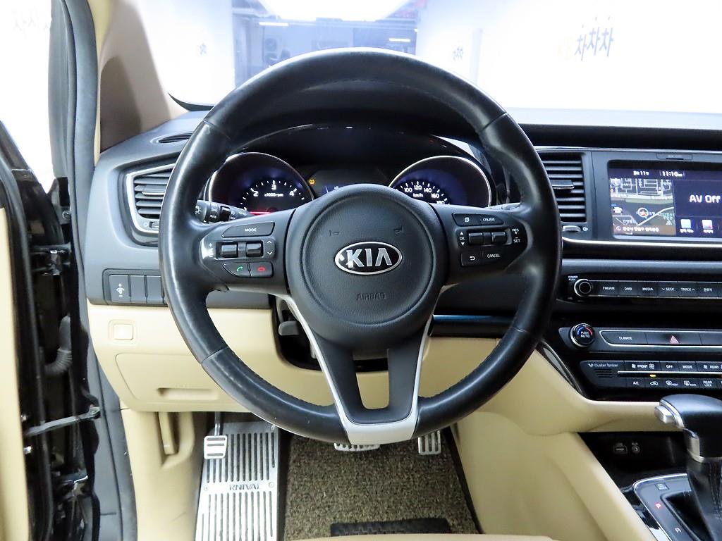 KIA Carnival - Vista 7