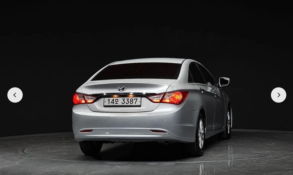 HYUNDAI Sonata - Vista 4