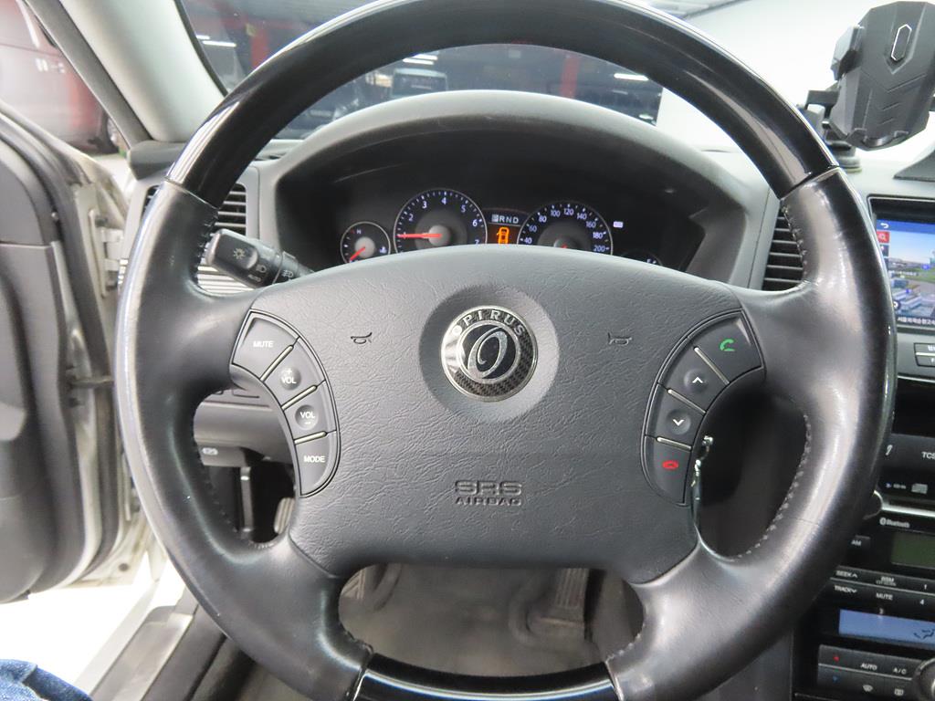 KIA Opirus - Vista 8