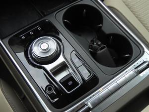 KIA Carnival - Vista 12