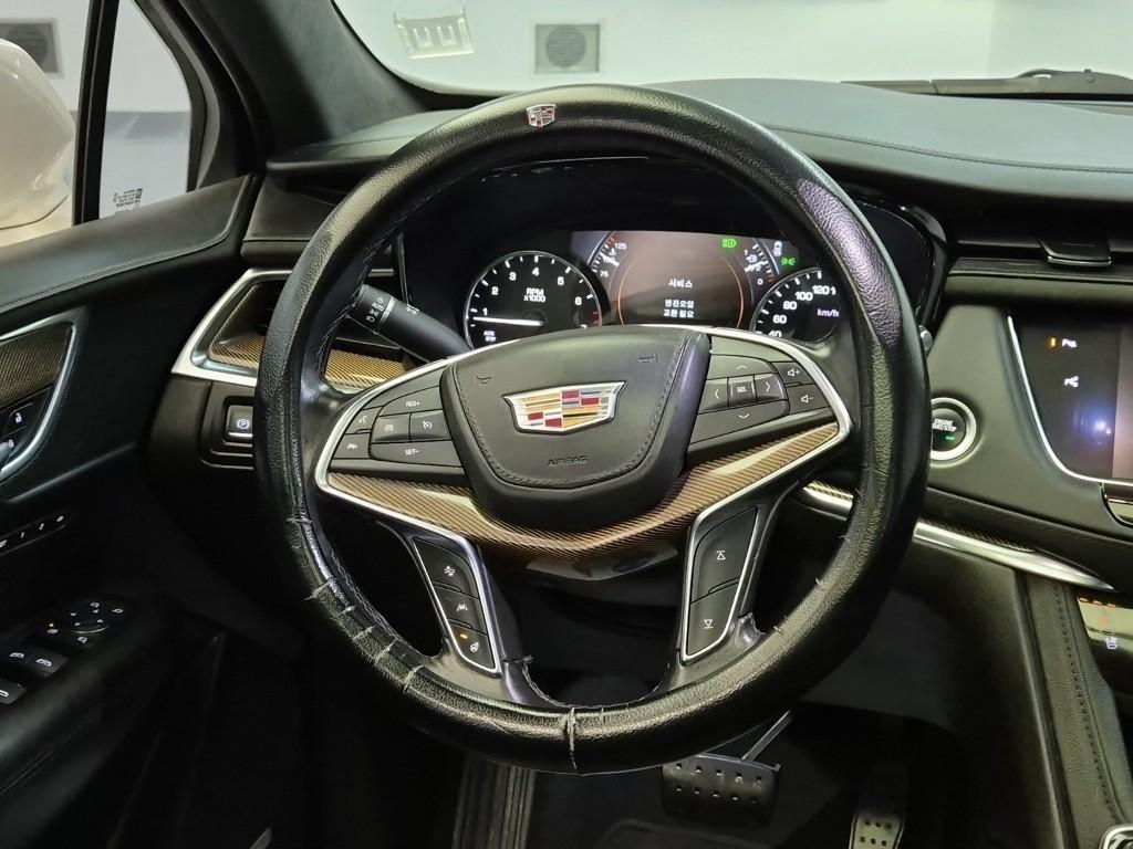 Cadillac XT5 - Vista 9