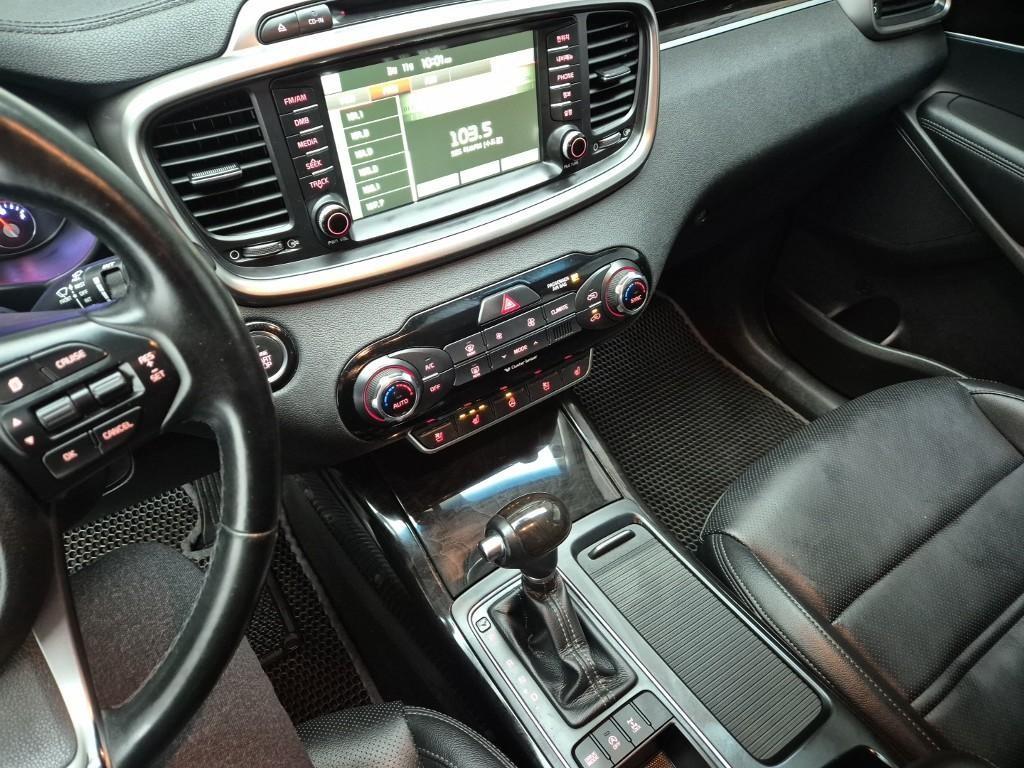 KIA Sorento - Vista 10