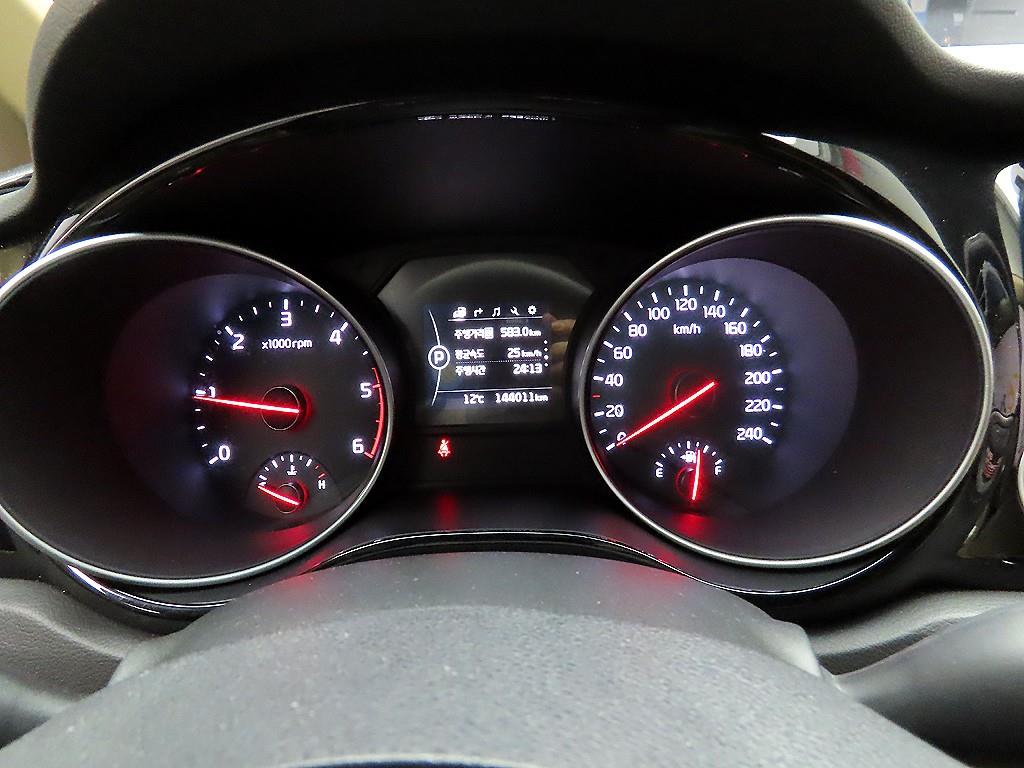 KIA Carnival - Vista 6