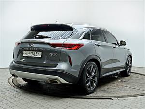 Infiniti QX - Vista 8