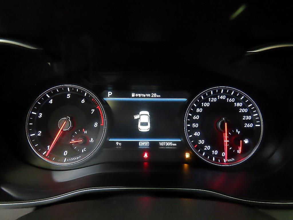 Genesis G70 - Vista 9