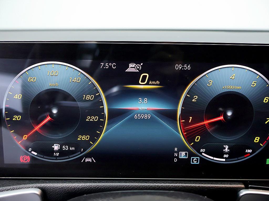 Mercedes Benz GLB Class - Vista 11