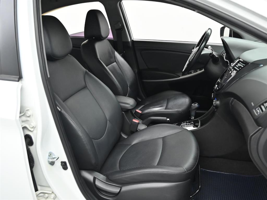 HYUNDAI Accent 2014 Blanco - Importación desde Corea - HF Imports Iquique - Foto 9